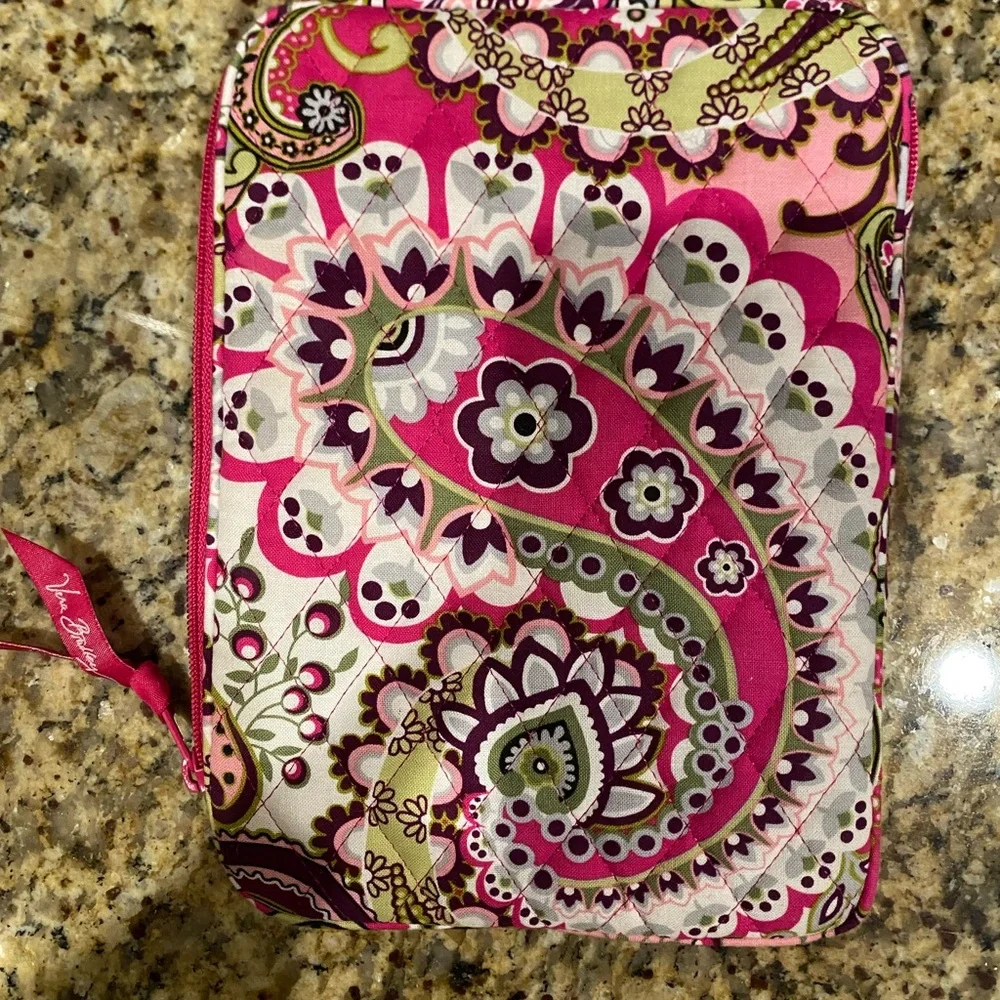 Vera Bradley Very Berry Paisley Tablet eReader Case NWOT